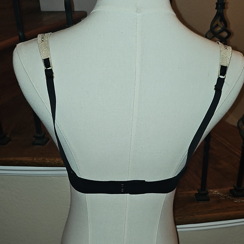 Donna Karan Black Push-Up T-Shirt Bra with Logo Strap - Picture 7 of 9